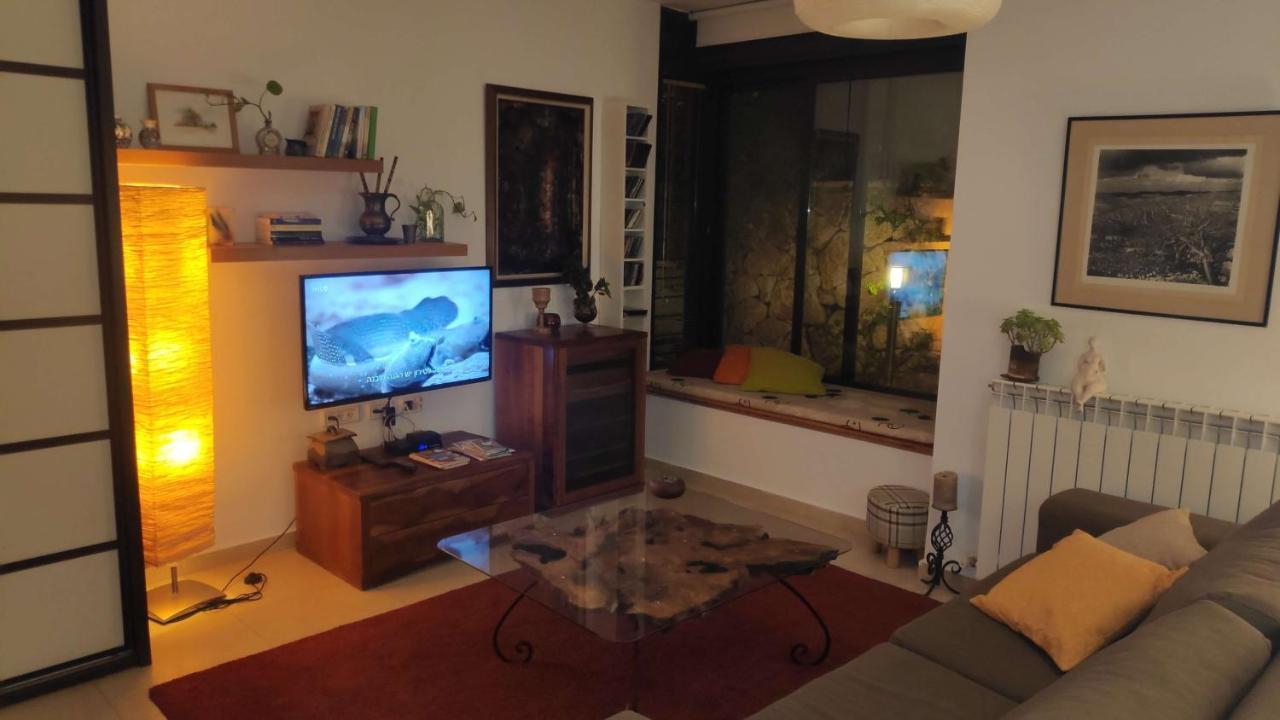 בית האומנים Artist Home Neve Ilan Kültér fotó